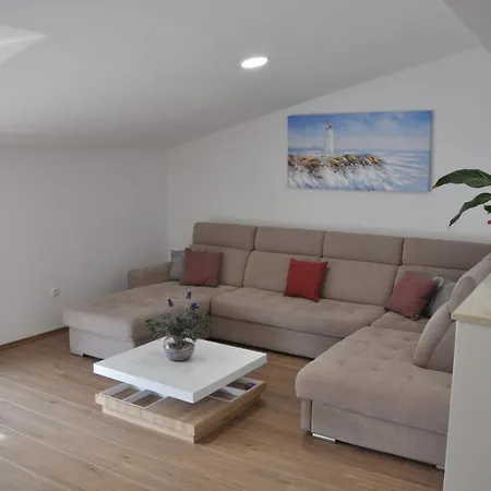 Doni Apartment *