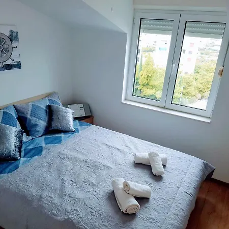 Apartment Doni