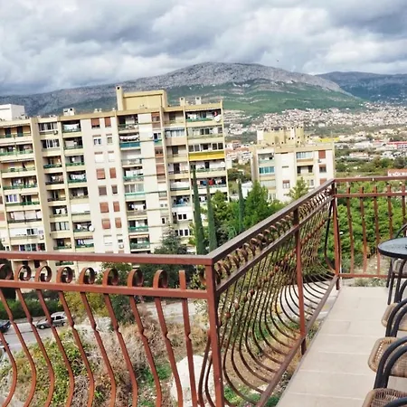 Apartment Doni *