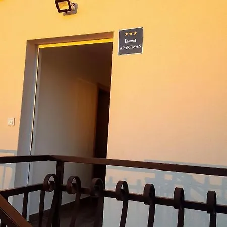 Apartment Doni